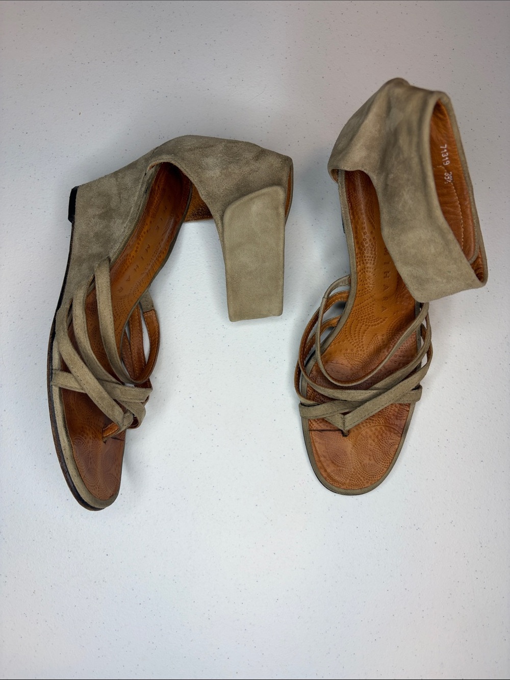 CHIE MIHARA Zula Taupe Suede Strappy Wedge Sandals Size 39.5 (8.5)